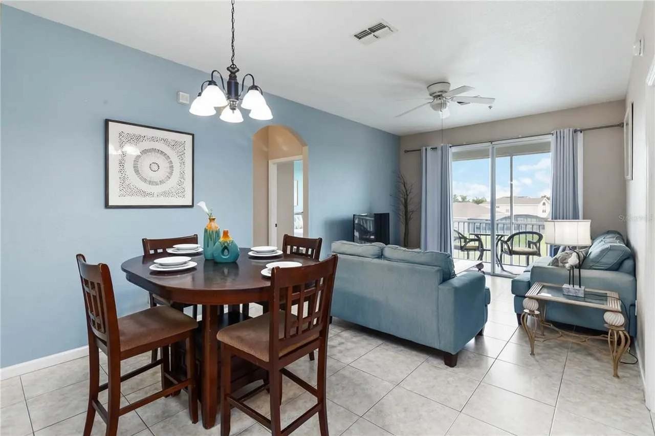 8105 Coconut Palm Way #1580538P - Photo 5 of 43