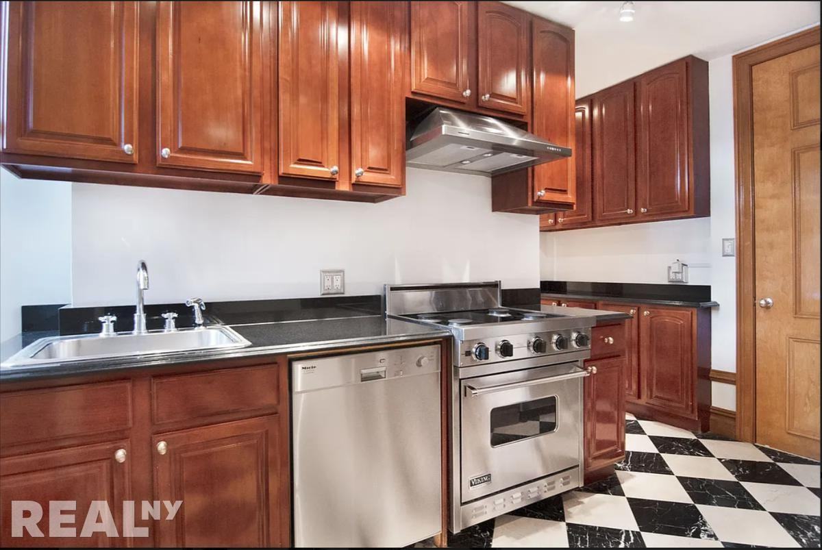 W End Ave #4D - Photo 3 of 15