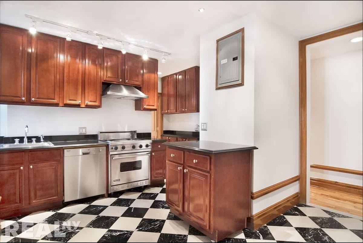 W End Ave #4D - Photo 4 of 15