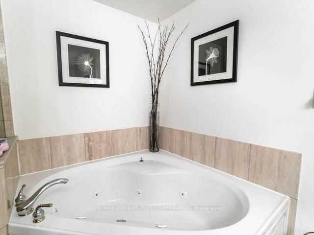 2111 Lake Shore Boulevard West #814 - Photo 3 of 15