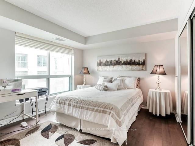 2111 Lake Shore Boulevard West #814 - Photo 6 of 15
