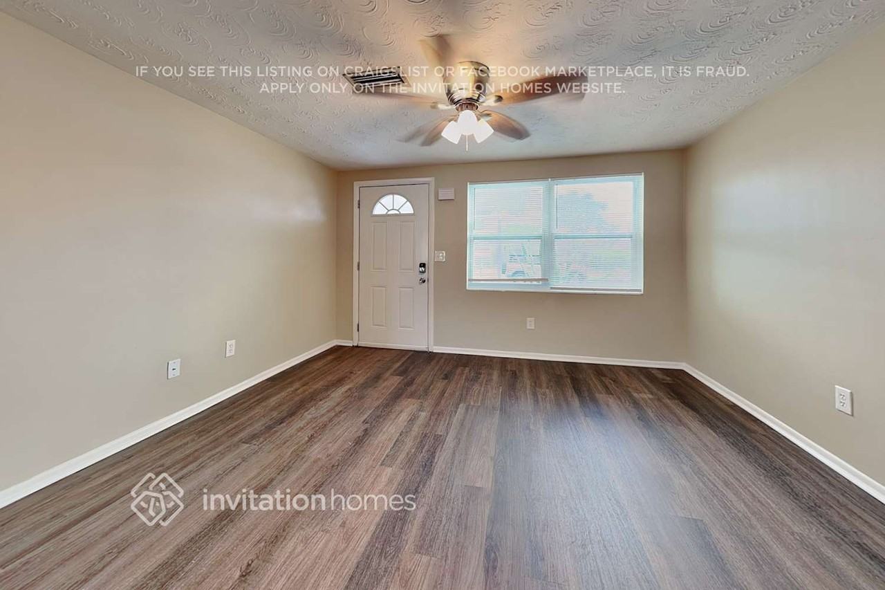3910 Beechwood Dr - Photo 4 of 18