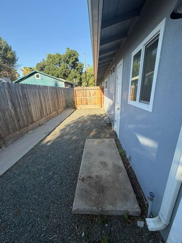 427 N Orange Ave #A - Photo 2 of 6