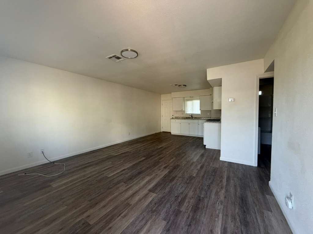 427 N Orange Ave #A - Photo 6 of 6