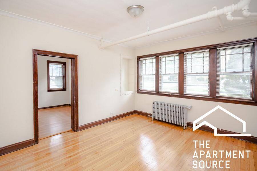 1943 Wesley Ave #2 - Photo 2 of 10
