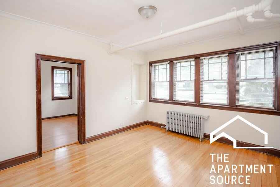 1943 Wesley Ave #1 - Photo 2 of 10