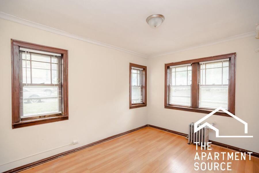 1943 Wesley Ave #1 - Photo 7 of 10