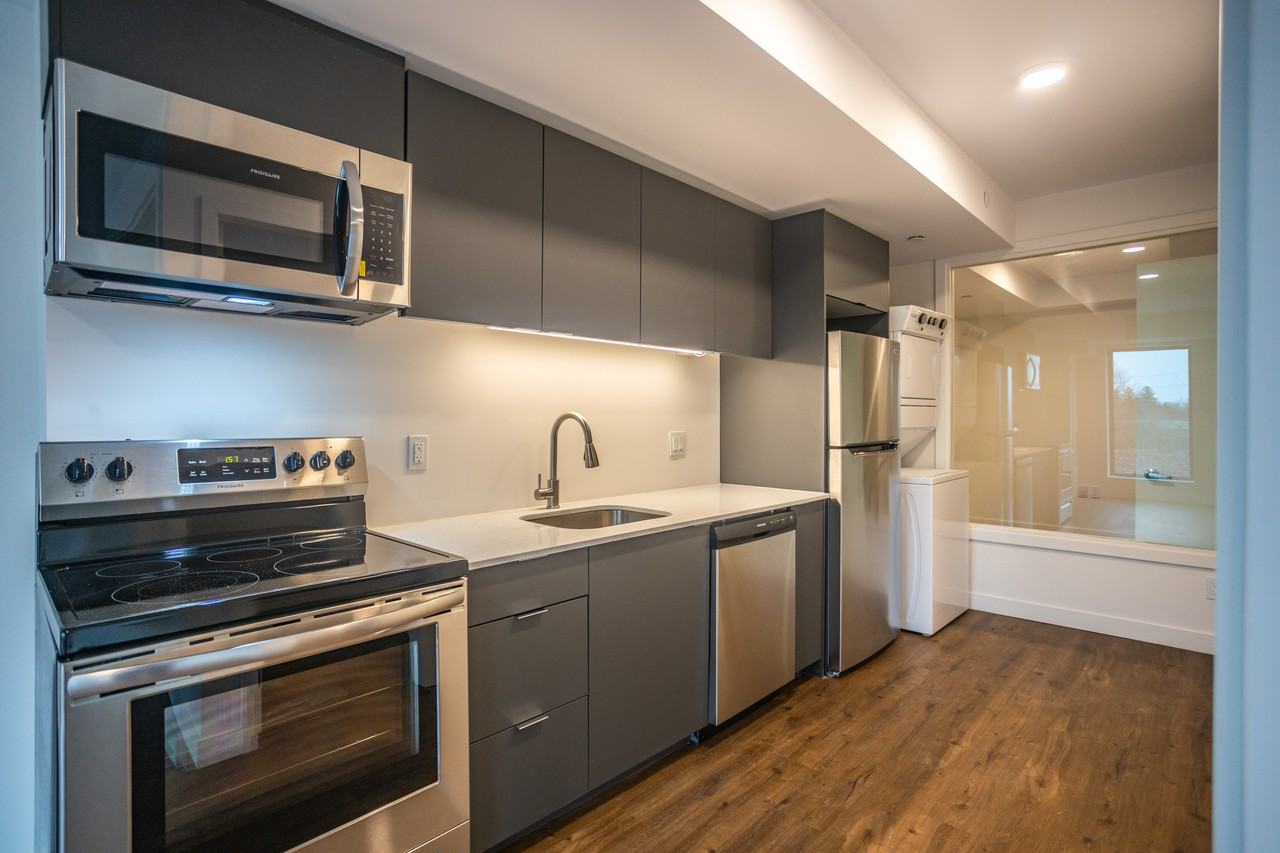 325 University Avenue West #203 - Photo 2 of 11