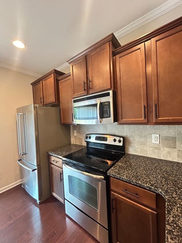333 Dove Cottage Ln - Photo 6 of 25