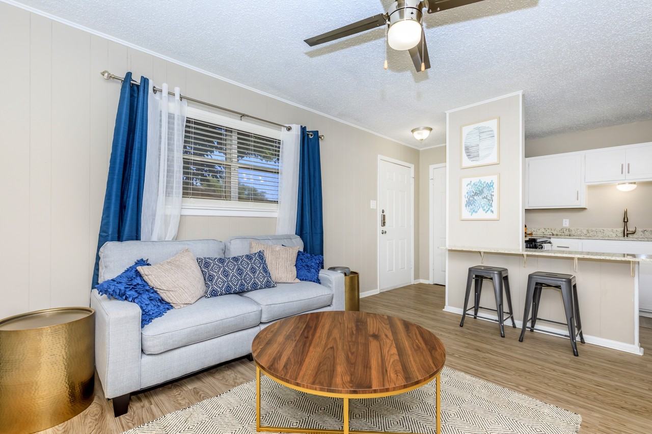 Oak Creek Apartments - Photo 7 of 25