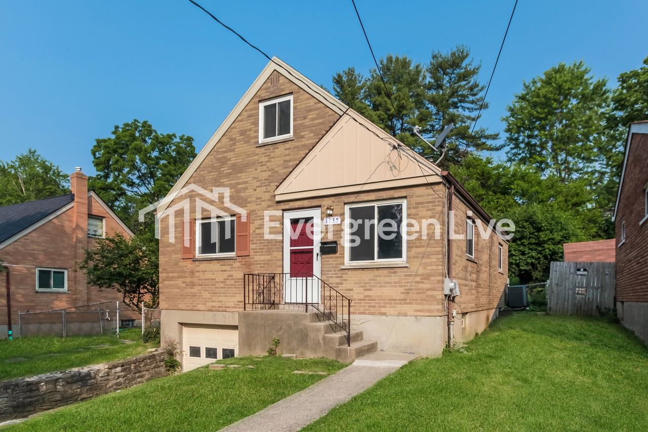 1135 Wendover Ct - Photo 2 of 15