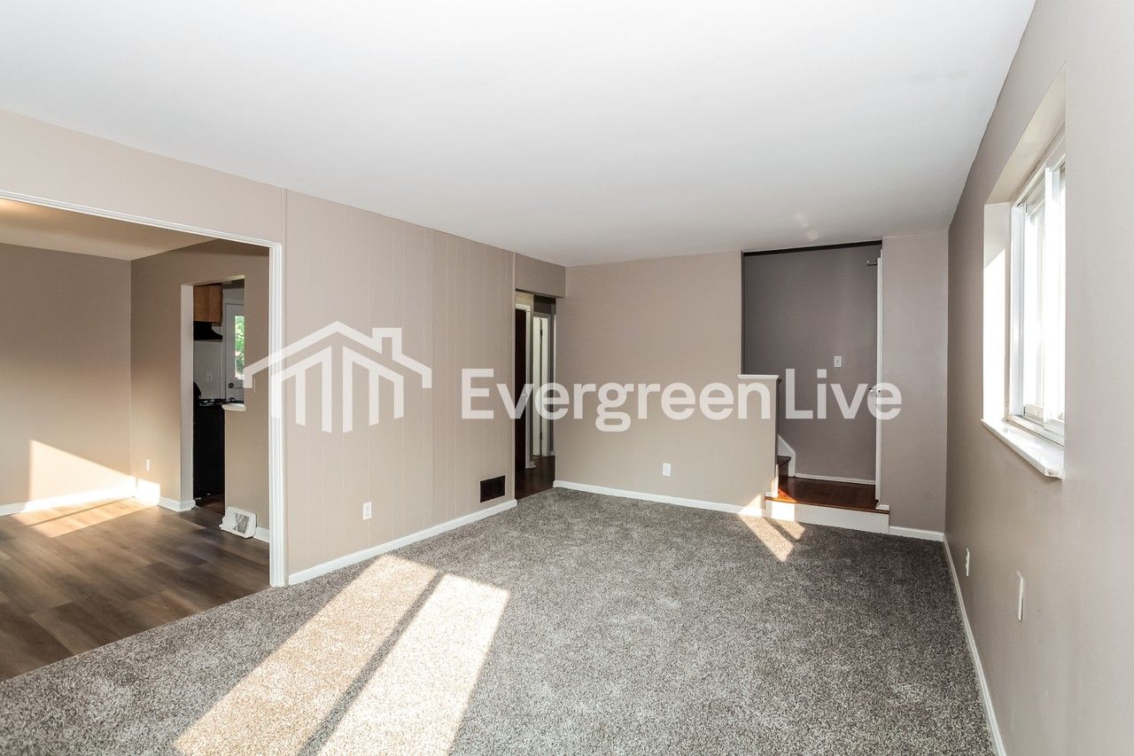 1135 Wendover Ct - Photo 4 of 15