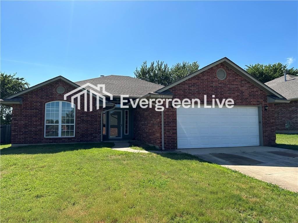 1613 Tara Dr - Photo 2 of 4