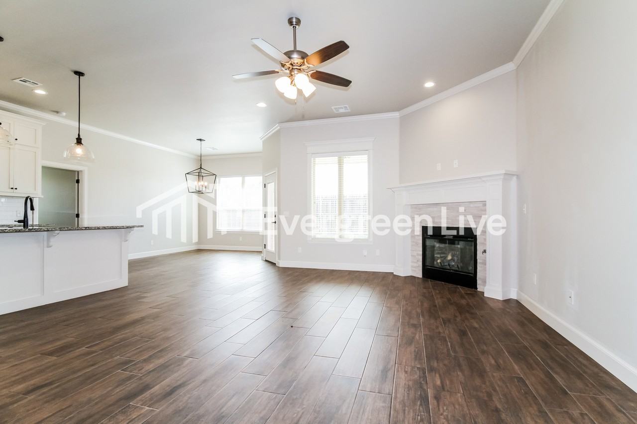 4105 Lambeth St - Photo 4 of 21