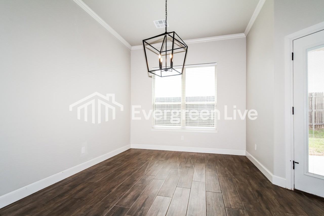 4105 Lambeth St - Photo 6 of 21