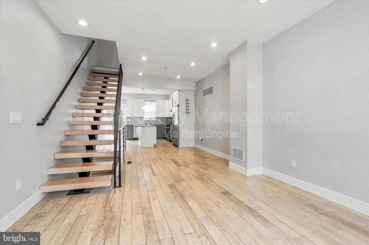 1730 Ingersoll St - Photo 2 of 10