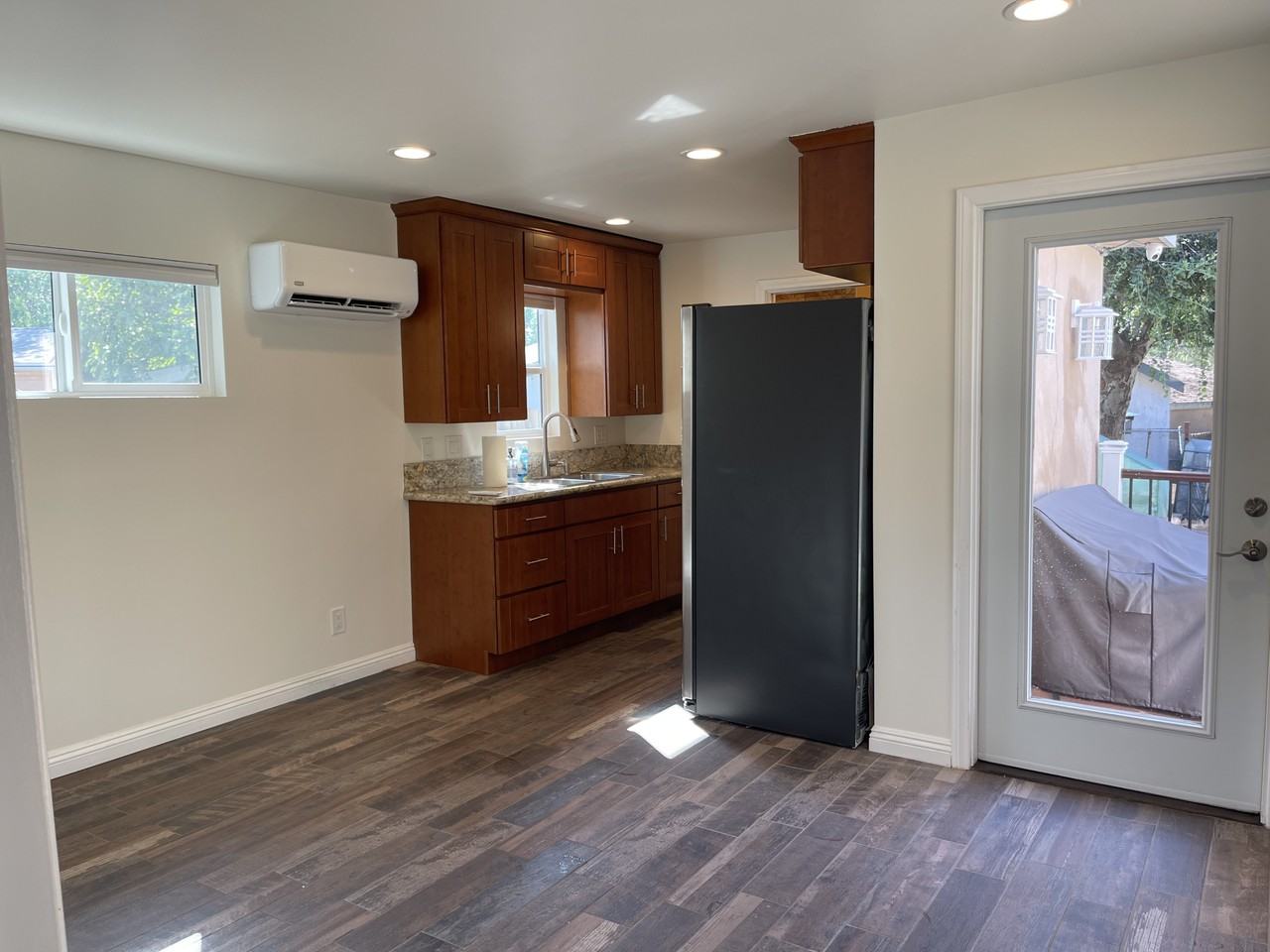 1235 S Adams St #A - Photo 5 of 20