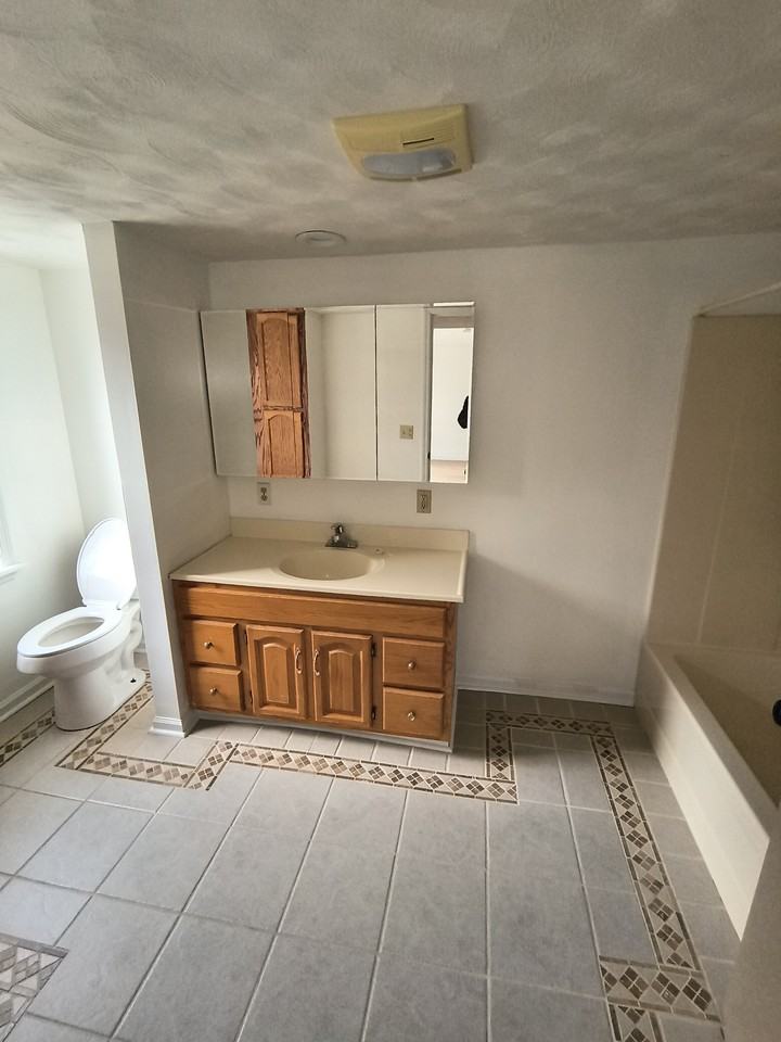 2440 Welch Rd - Photo 4 of 10