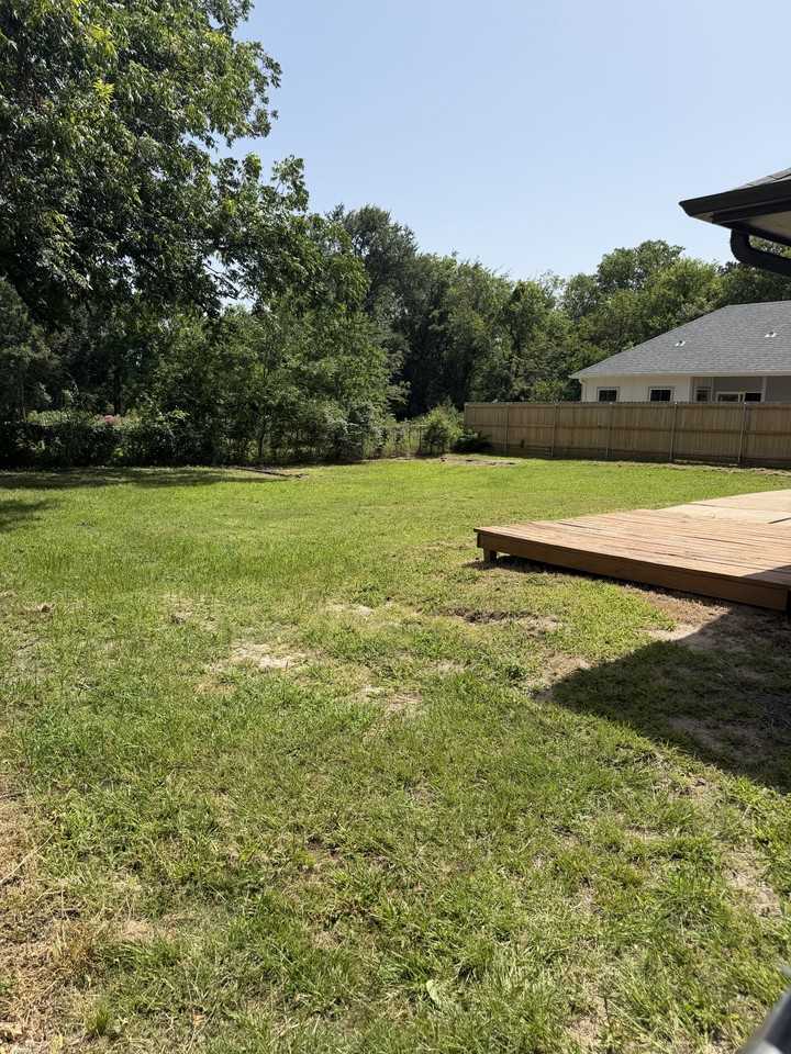 311 Whitworth St - Photo 2 of 15