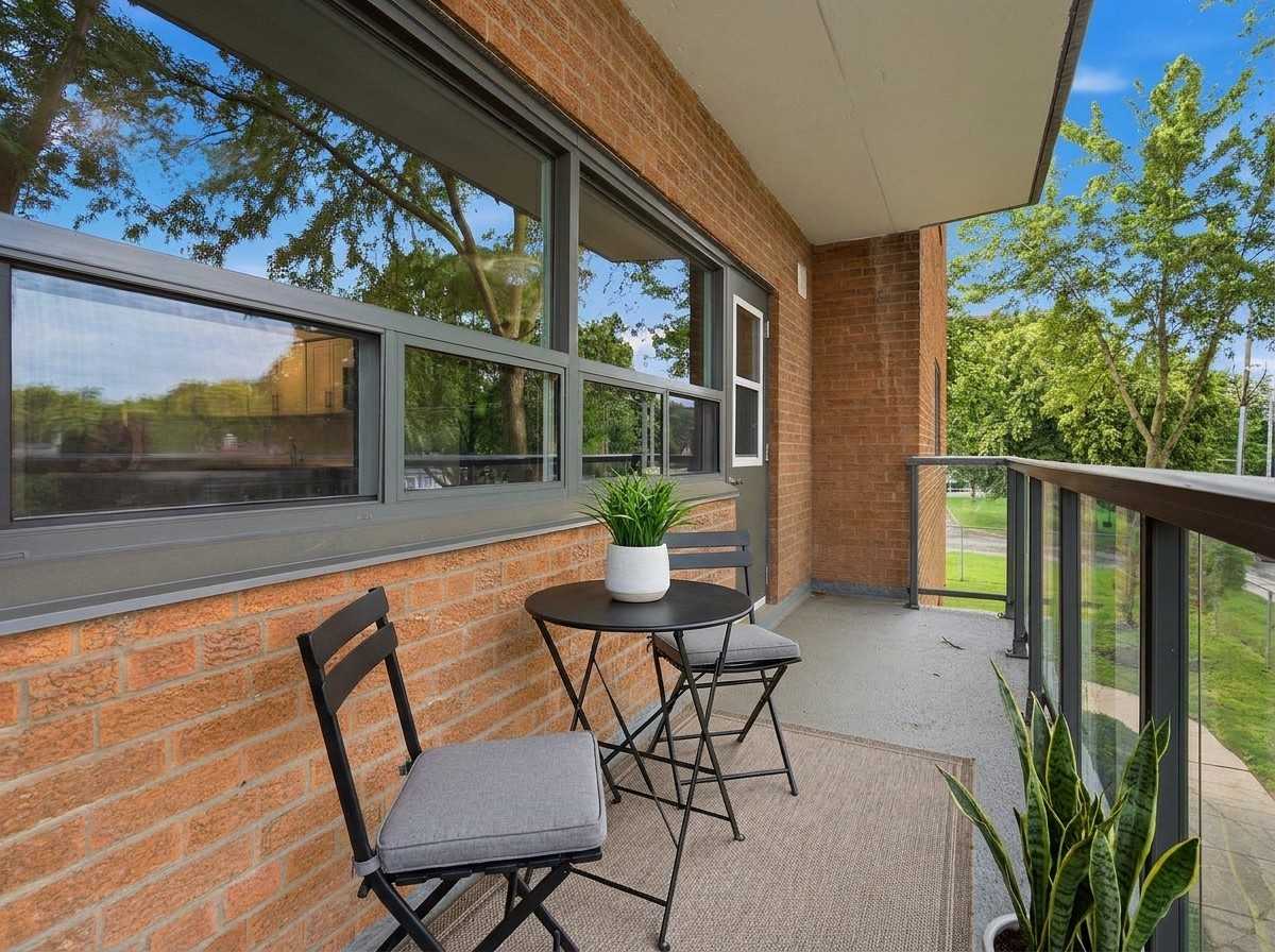 483 Linwell Road - Photo 4 of 36