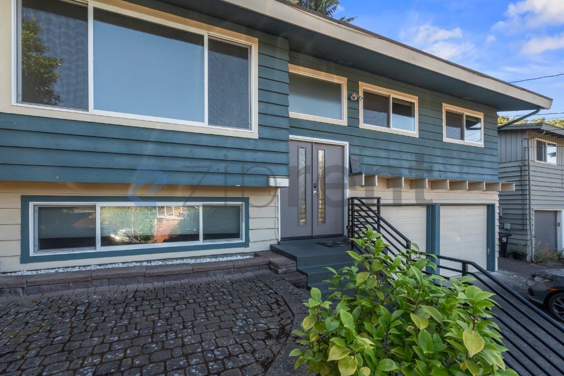 2915 Harris Pl S - Photo 4 of 25