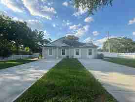 699 W Kaley St - Photo 1 of 1