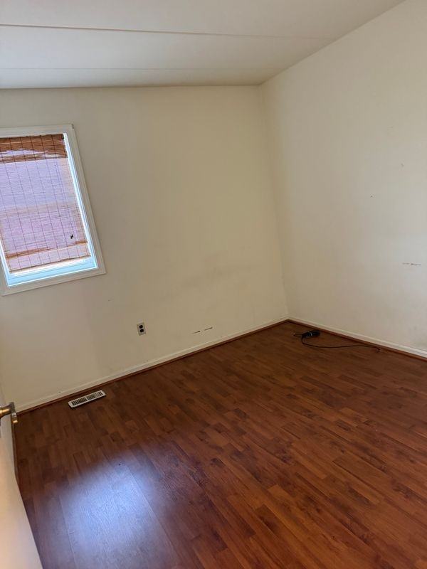 2005 Winchester Ave - Photo 3 of 6