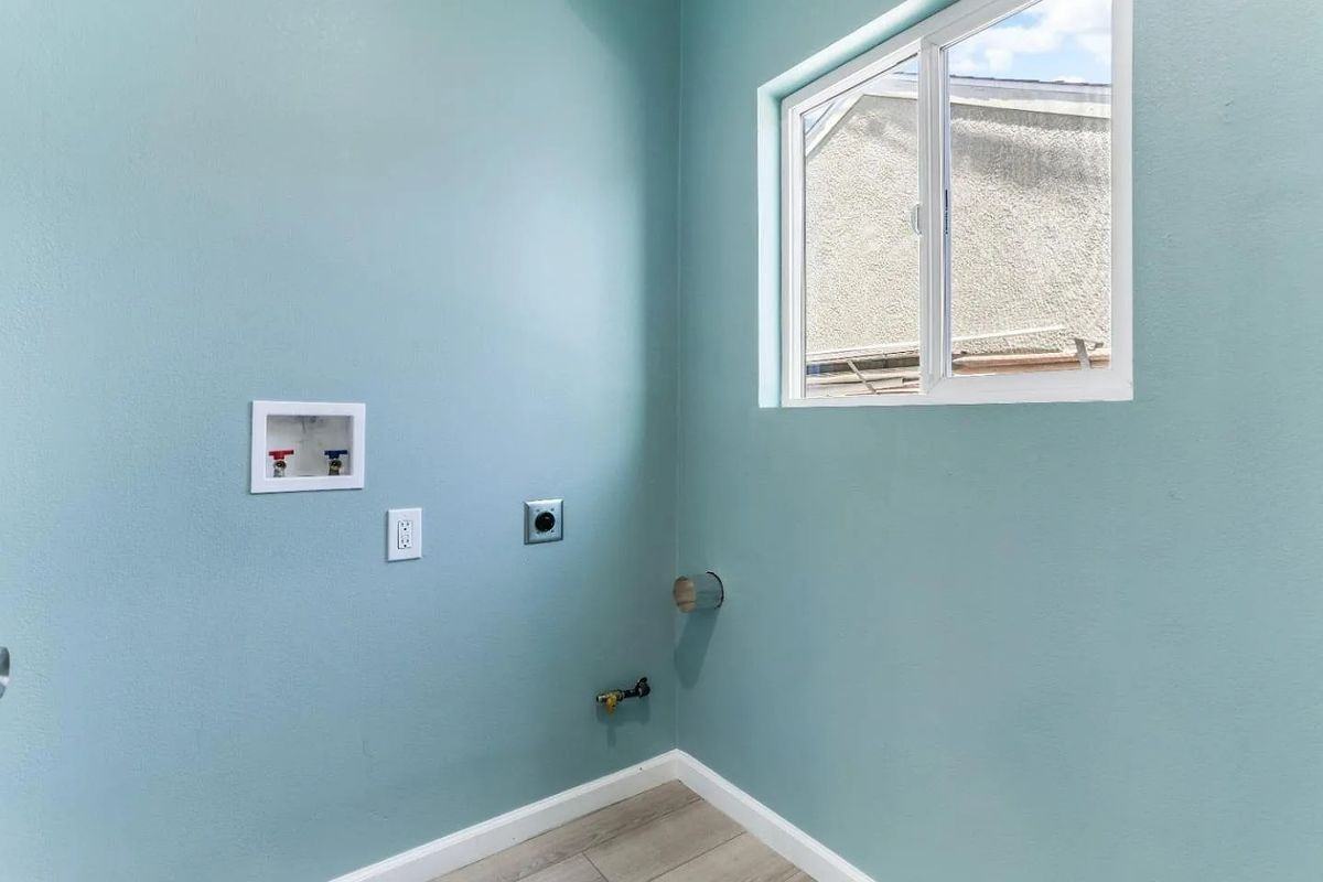 1024 F St - Photo 6 of 20