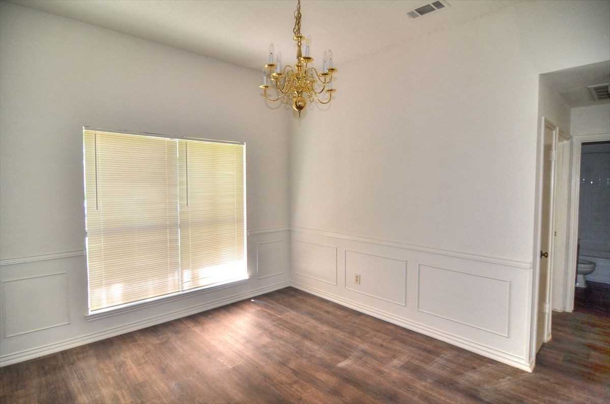 8901 Greentree Dr - Photo 5 of 12