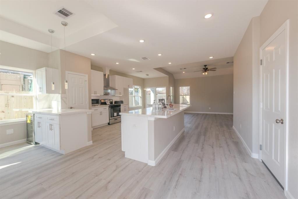10274 Porto Rico Rd - Photo 2 of 22