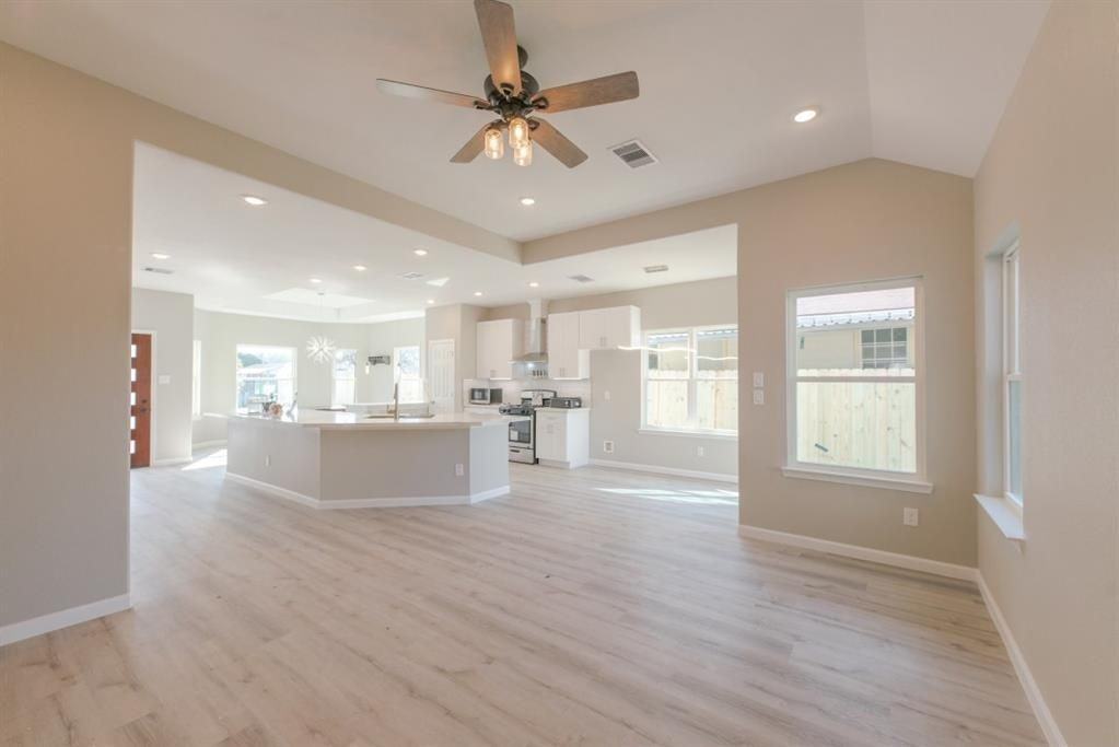 10274 Porto Rico Rd - Photo 5 of 22