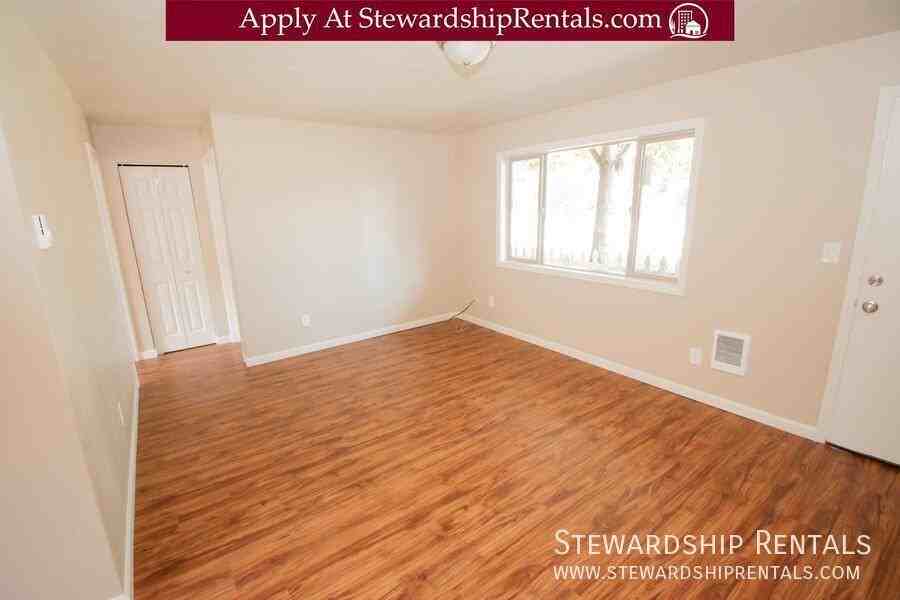 32786 E Pearl St #2 - Photo 4 of 9