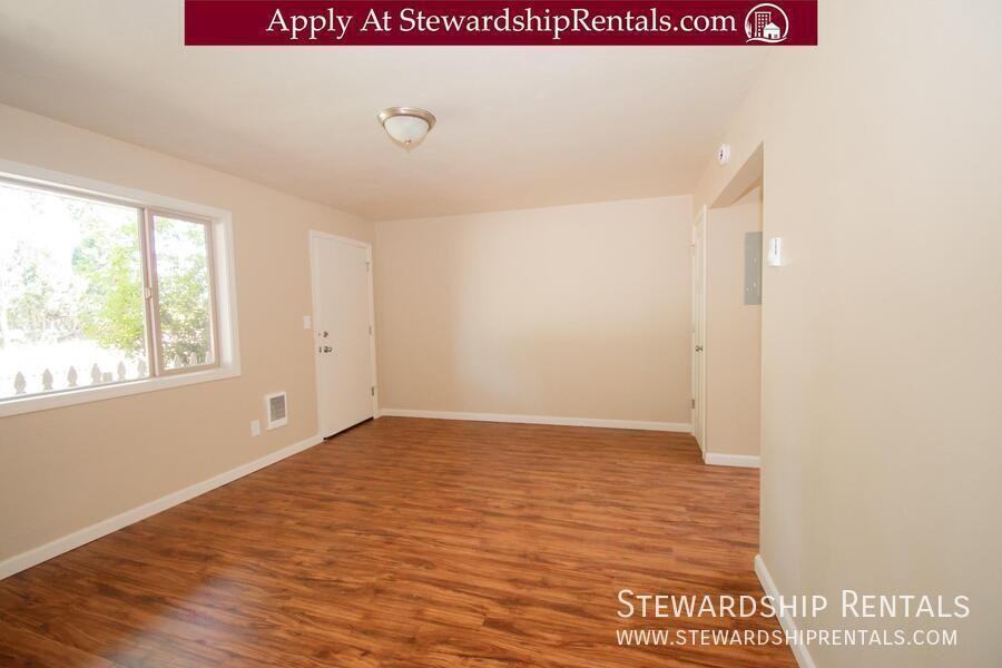 32786 E Pearl St #2 - Photo 5 of 9