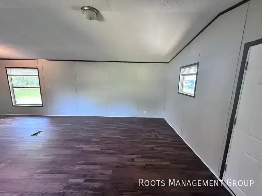 5515 Rivercreek Dr #110 - Photo 4 of 15