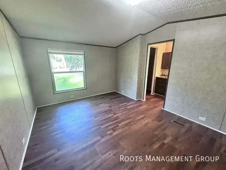 5515 Rivercreek Dr #110 - Photo 7 of 15