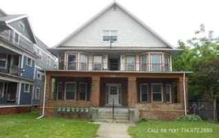 featured image of 2820 Collingwood Blvd #5