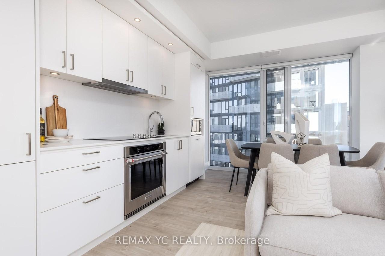 470 Front Street West - Photo 8