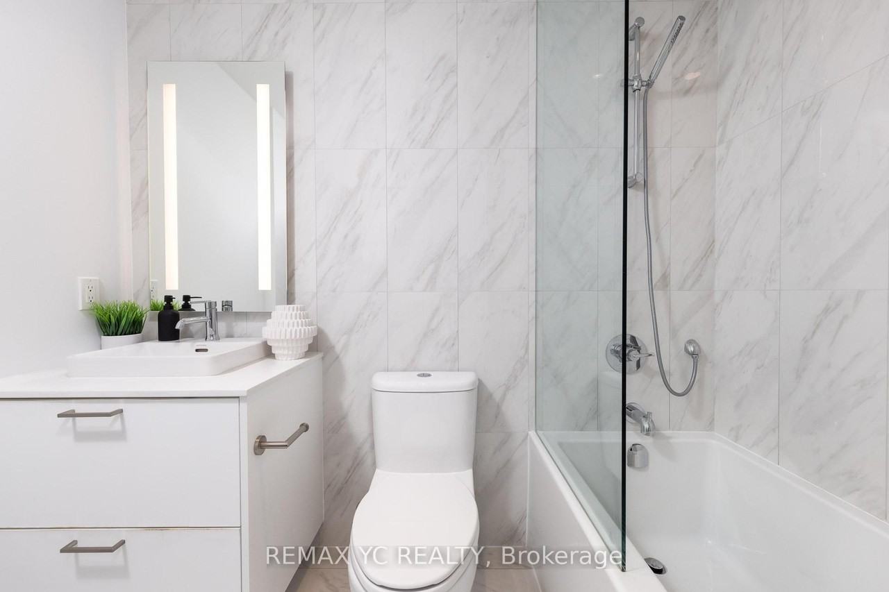 470 Front Street West - Photo 18