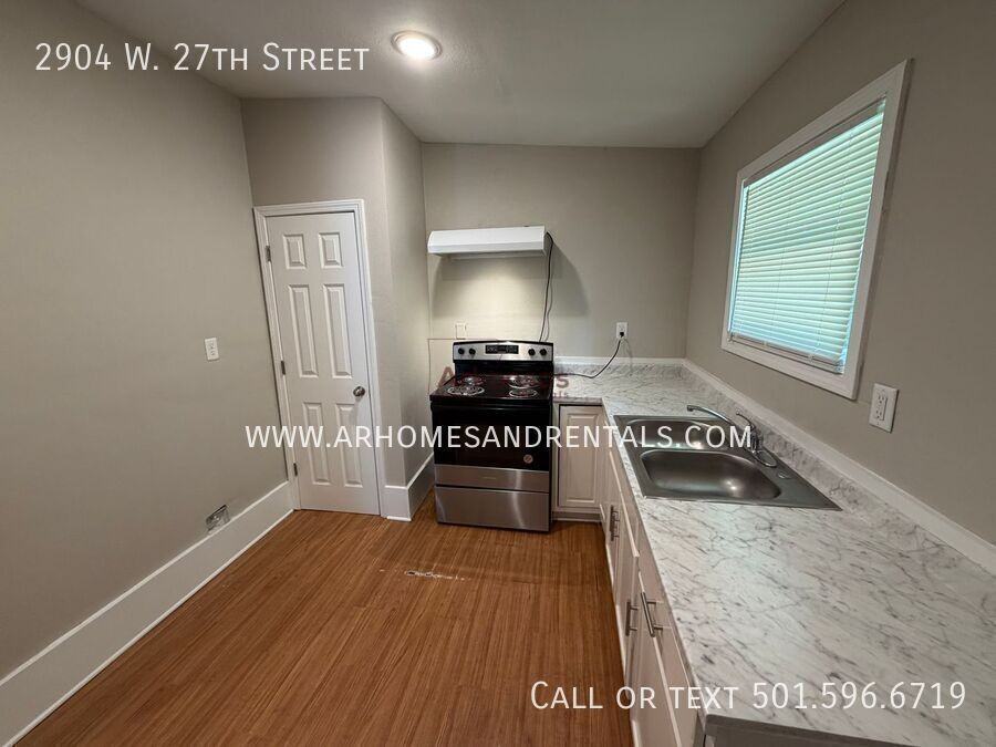 2904 W 27th St - Photo 4 of 13