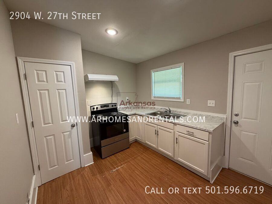 2904 W 27th St - Photo 5 of 13