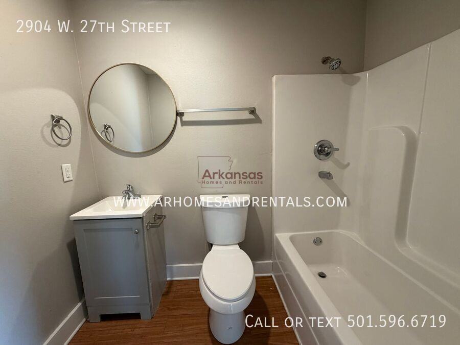 2904 W 27th St - Photo 6 of 13