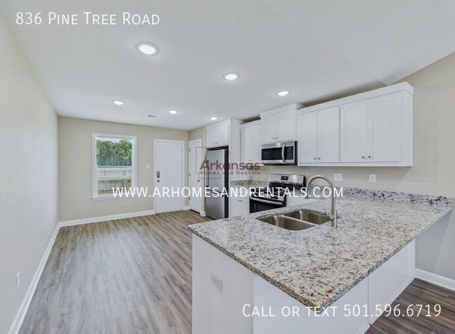 836 Pine Tree Rd - Photo 6 of 20