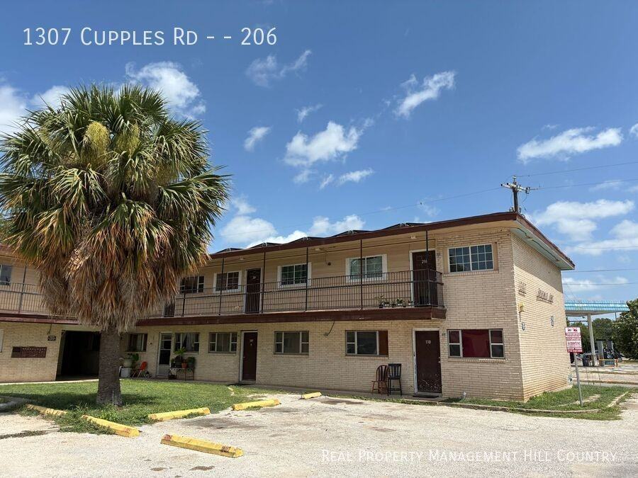 1307 Cupples Rd #206