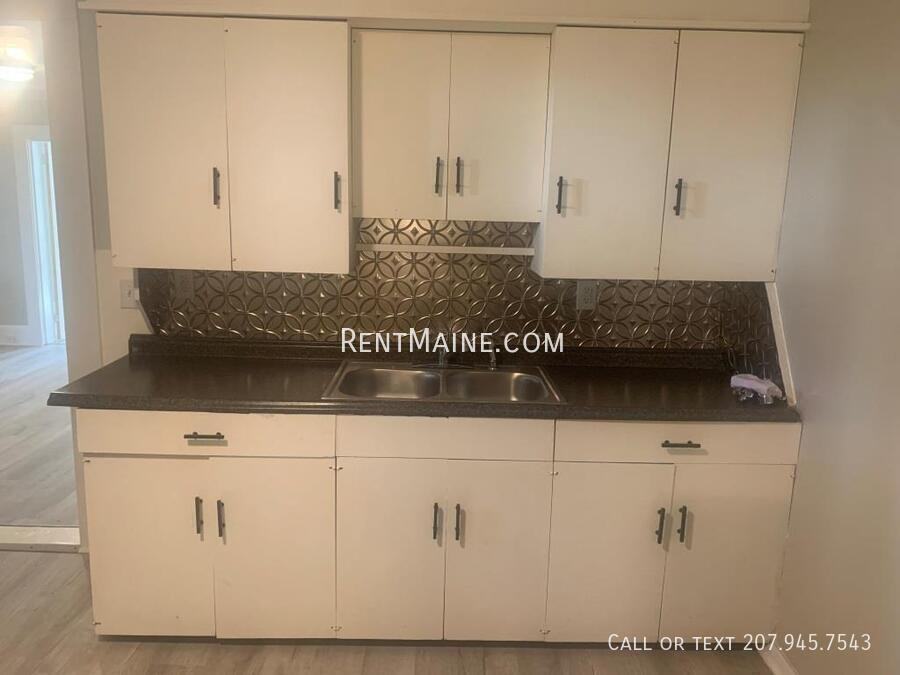 85 Cedar St - Photo 2 of 14