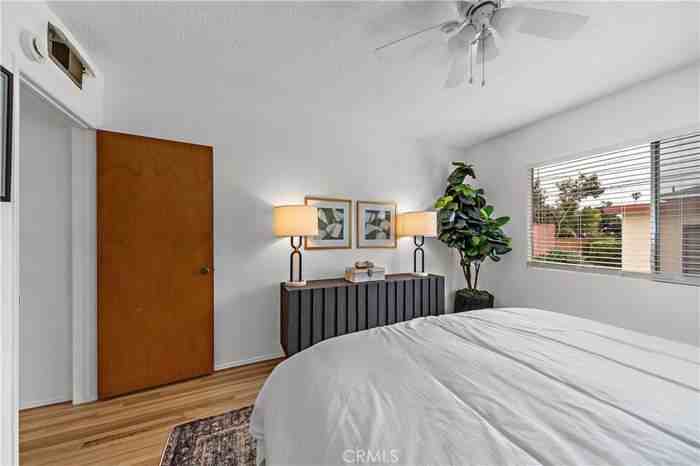 824 Loma Avenue - Photo 6 of 14
