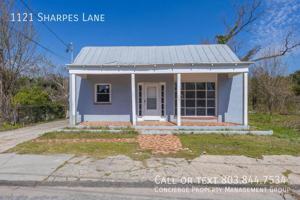 featured image of 1121 Sharpes Ln