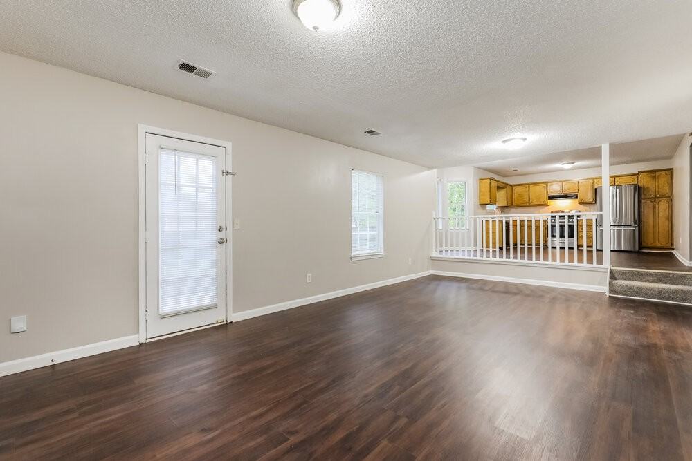 1367 Misty Ridge Ct - Photo 5 of 17