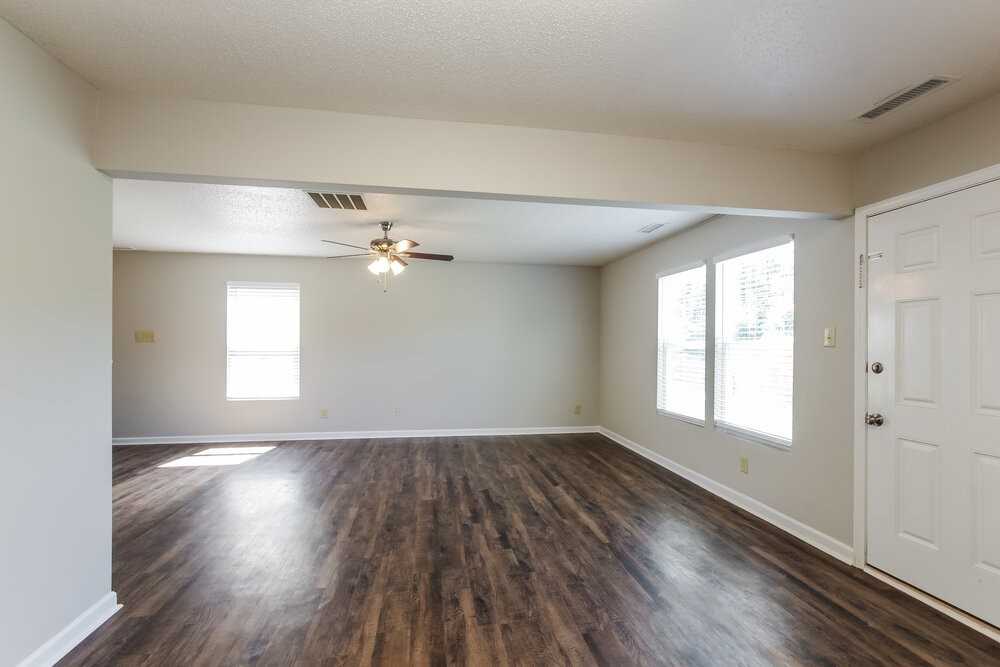 6647 Wicked Oak Ln - Photo 4 of 17