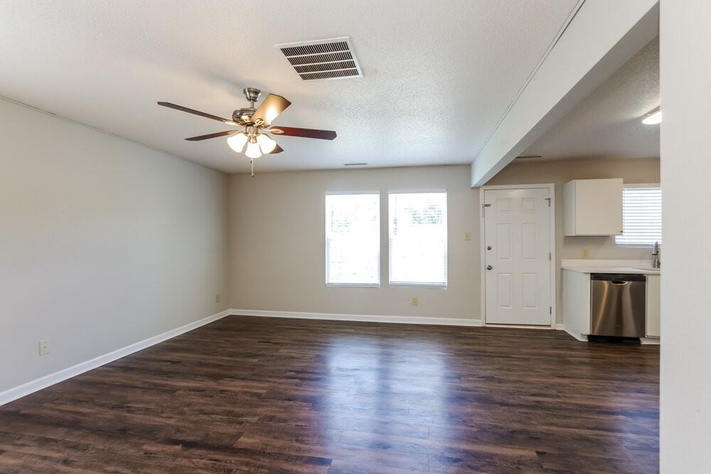 6647 Wicked Oak Ln - Photo 5 of 17