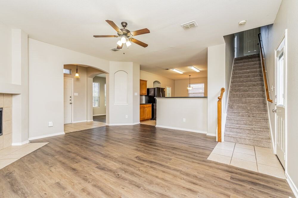 1253 Spring Water Dr - Photo 5 of 17